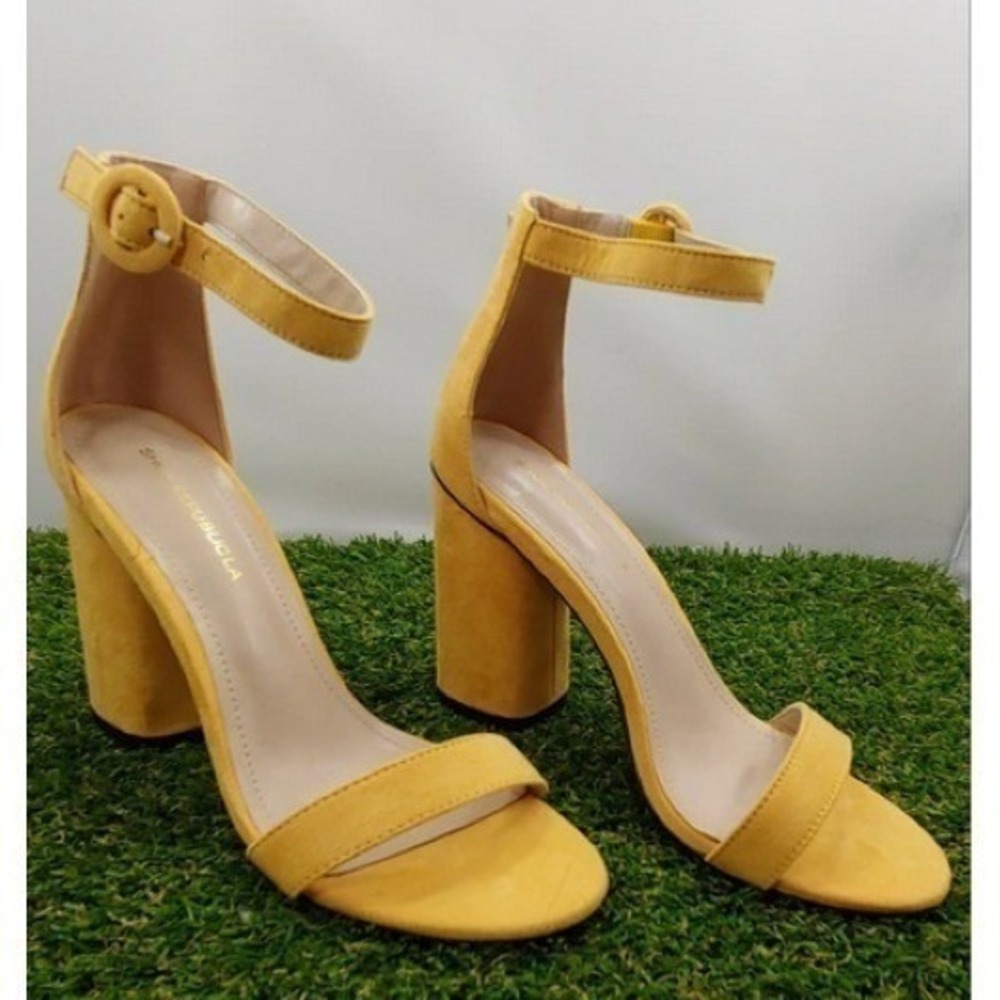 Shoe Republic LA Women's Suede Heeled Sandals Mustard 9 Ankle Slingback NEW